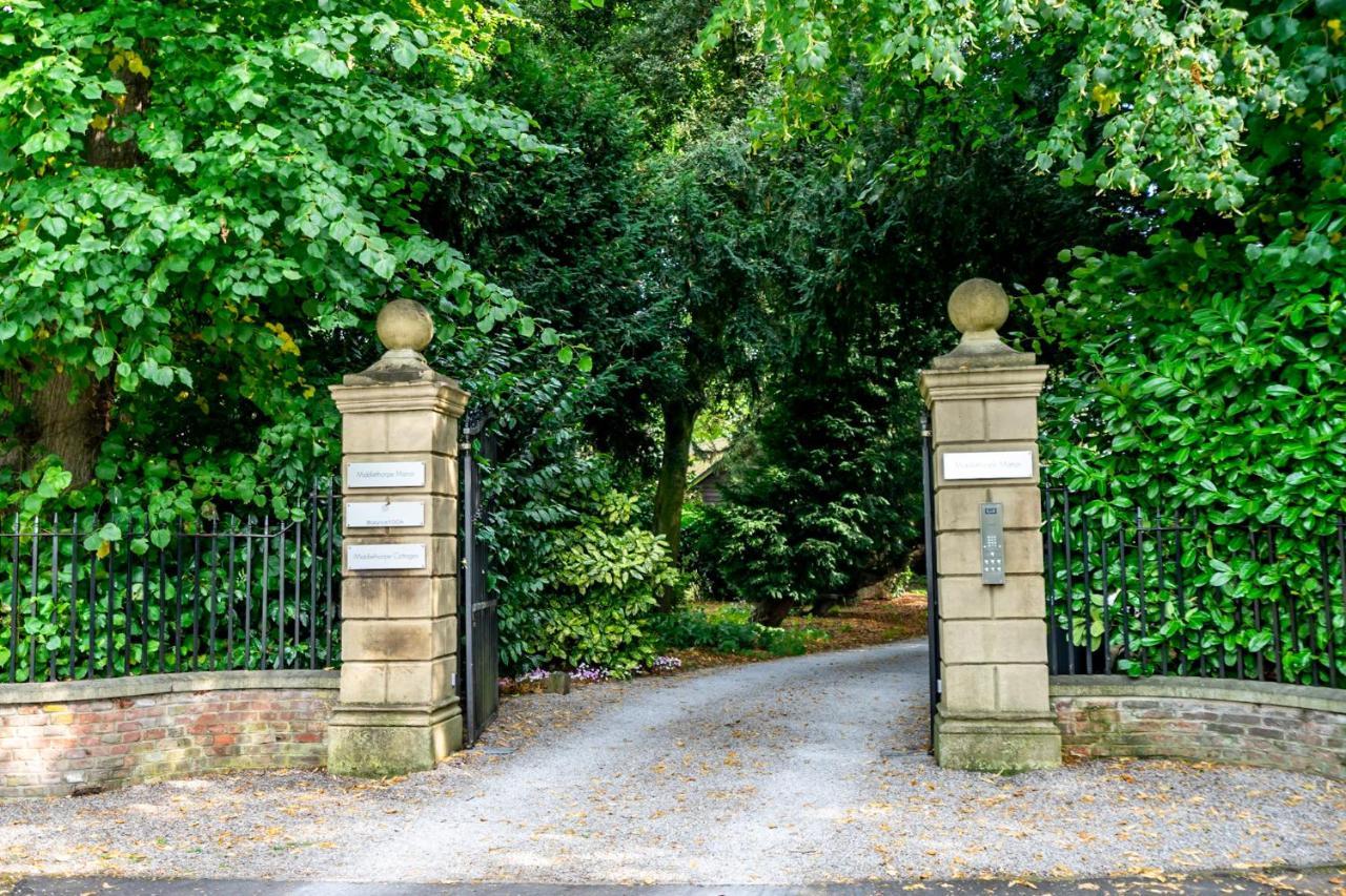 فيلا Middlethorpe Manor - No 6 Tranquility & Ease يورك المظهر الخارجي الصورة